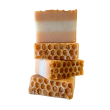 Load image into Gallery viewer, Honey &amp; Oats Soap Bar
